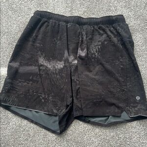 lululemon athletica Men's Charcoal Patterned Shorts